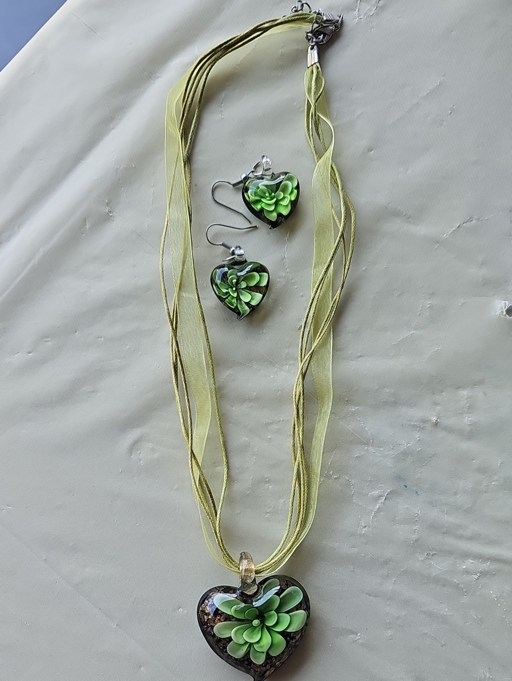 Green Heart Floral Glass Necklace and Earrings Set